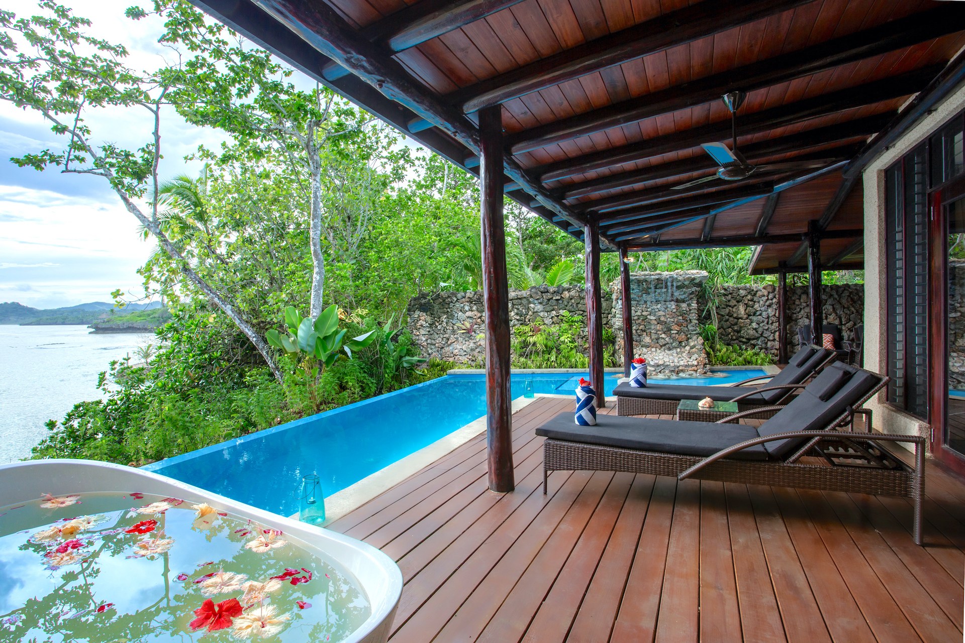 Luxury villa with private pool and outdoor bath in Fiji