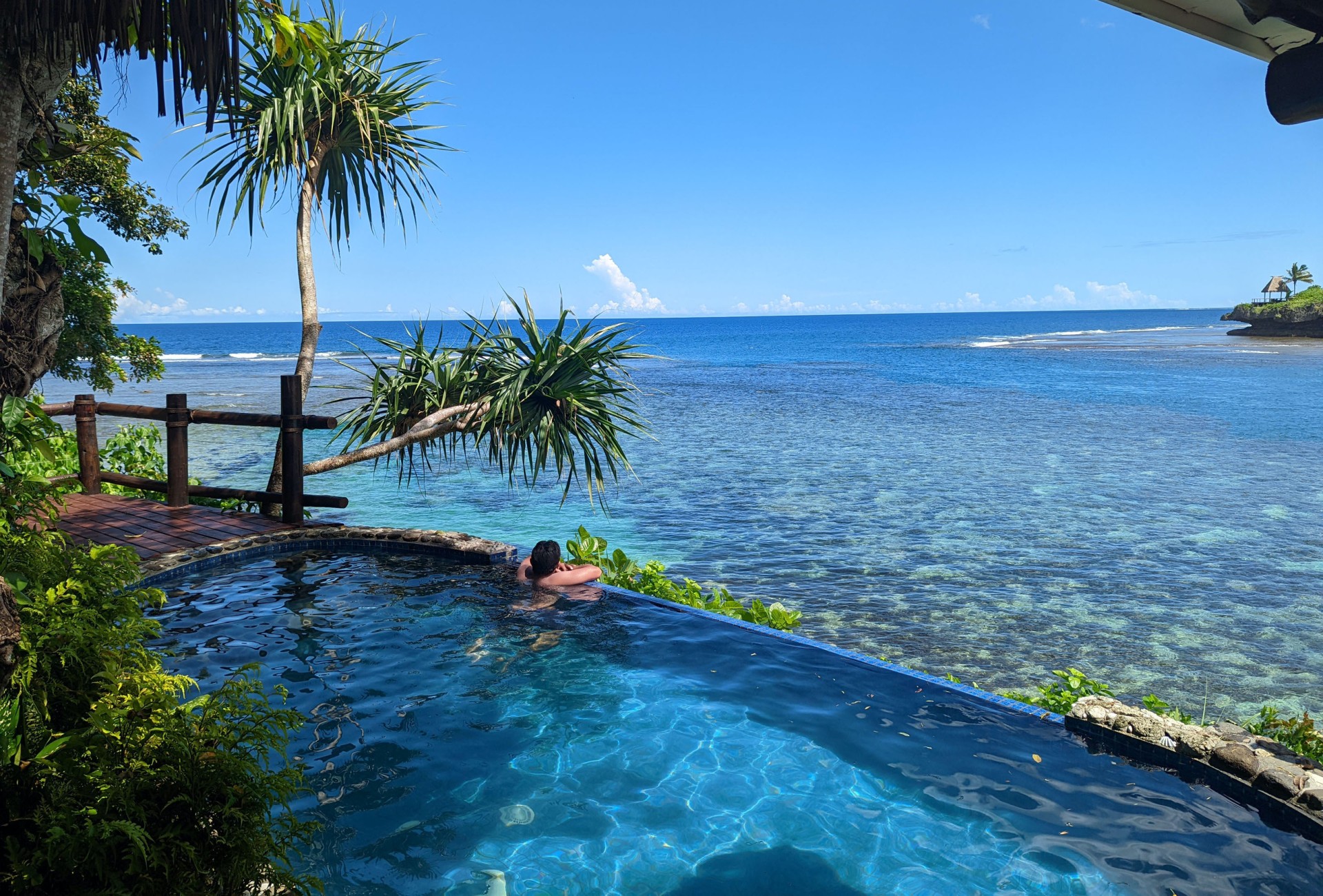 Waterfall villa infinity pool